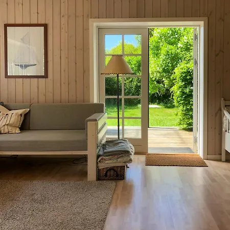 Semesterbostad With Natural Garden In Skansehage