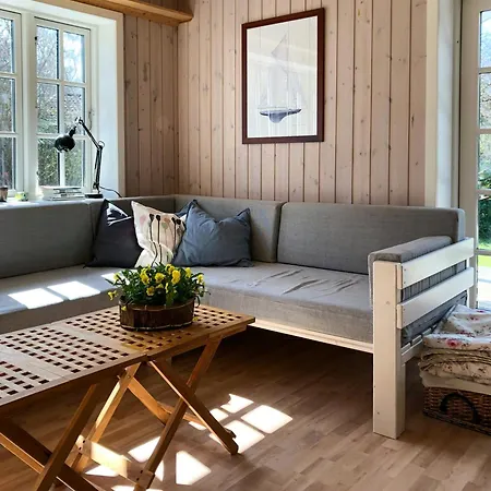 Feriehus With Natural Garden In Skansehage